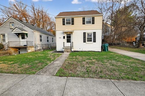 1735 Ashbrook Dr, Cincinnati, OH, 45238 | Card Image