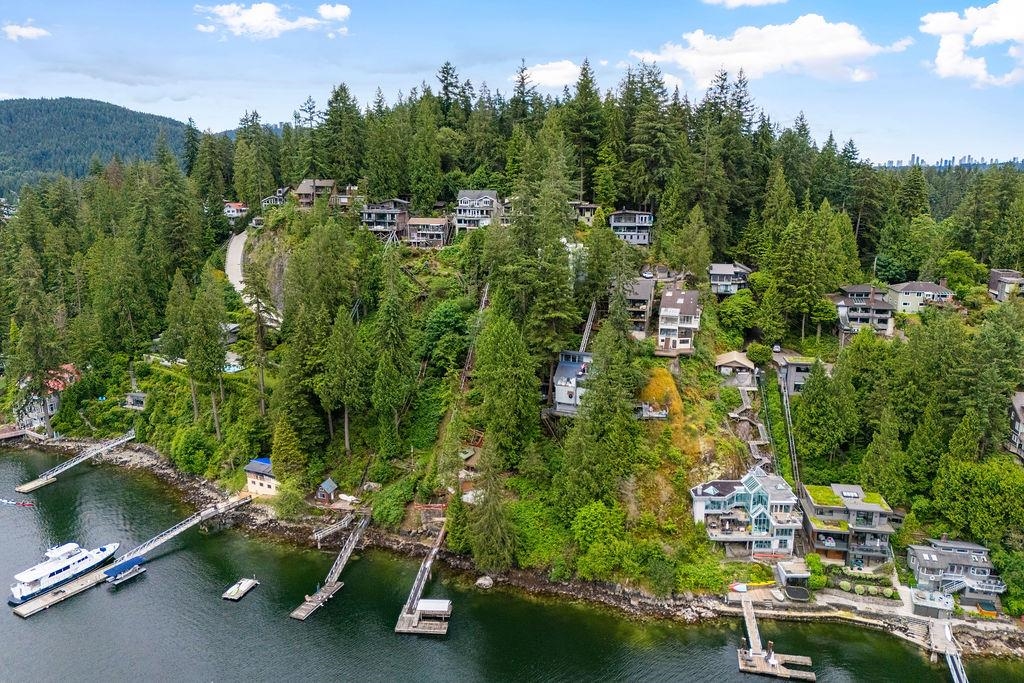 Residential in North Vancouver 5