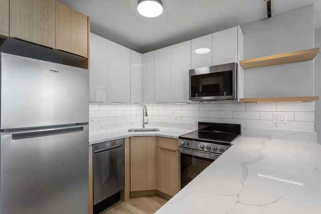 APT-28D - 6166 Sheridan Rd, Condo with 1 bedrooms, 2 bathrooms and 4 parking in Chicago IL | Image 5