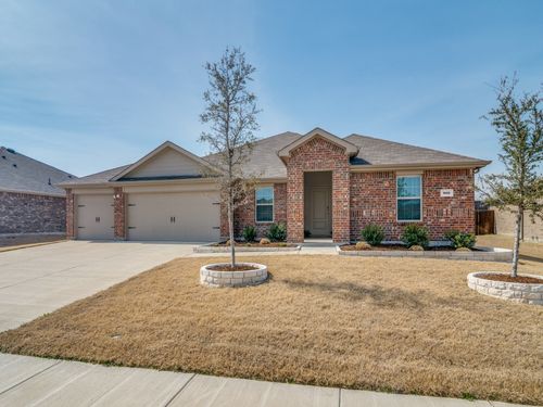 806 Martingale Dr, Nevada, TX, 75173-0153 | Card Image