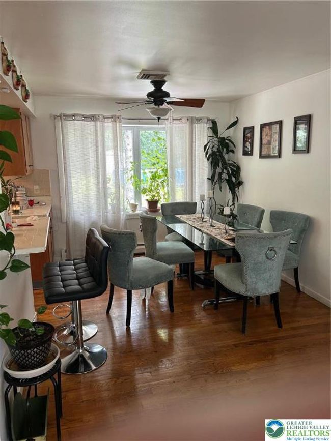 Dining Area | Image 5