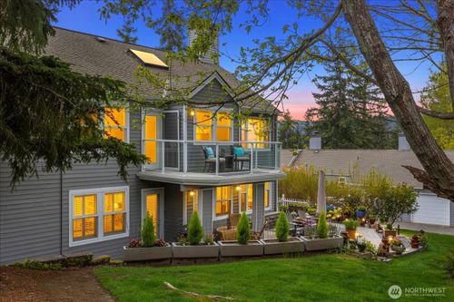 4049 Providence Point Drive Se, Issaquah, WA, 98029 | Card Image