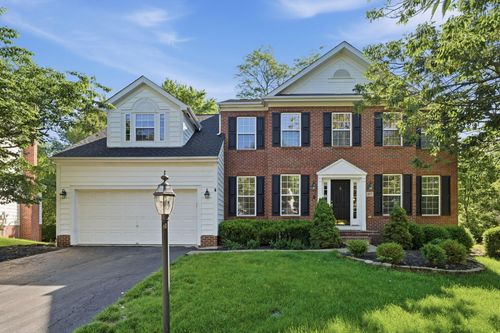 452 Sunridge Dr, Powell, OH, 43065-8122 | Card Image