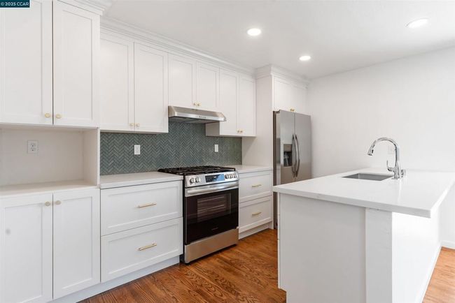 102 W 15 Th St, House other with 3 bedrooms, 2 bathrooms and 2 parking in Antioch CA | Image 12