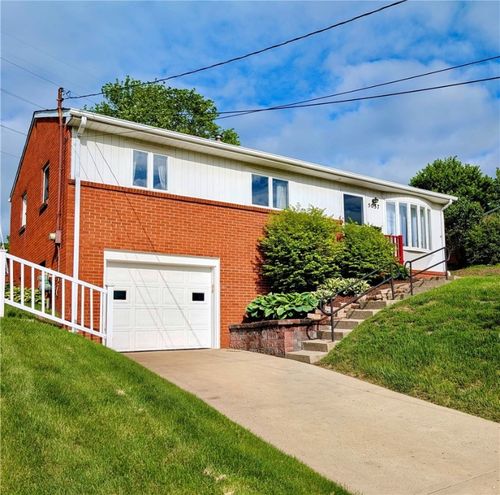 5037 Clifton Dr, Aliquippa, PA, 15001-4932 | Card Image