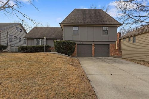 3401 E 105th Ter, Kansas City, MO, 64137-1607 | Card Image