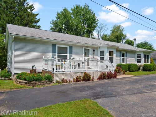 6372 Swartout Rd, Clay, MI, 48001-3327 | Card Image
