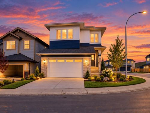 162 Heritage Crt, House with 5 bedrooms, 4 bathrooms and 4 parking in Cochrane AB | Card Image