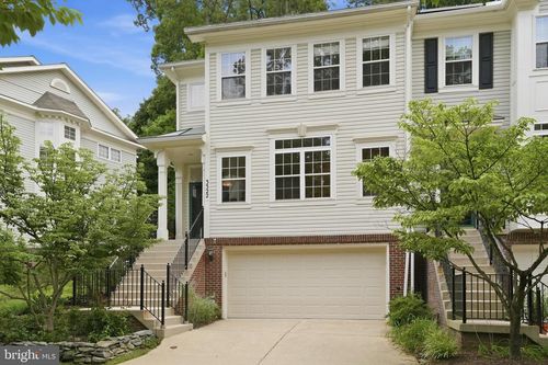 3322 Mills Crossing Pl, Kensington, MD, 20895-2146 | Card Image