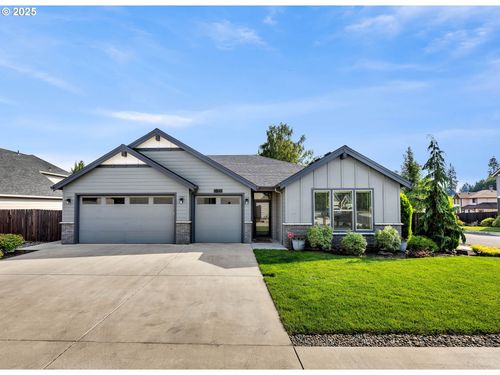 2501 Ne 7th Dr, Battle Ground, WA, 98604-8268 | Card Image