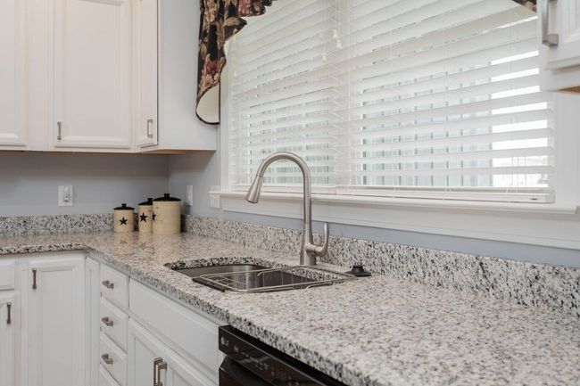 215 Heather Ln, House other with 3 bedrooms, 3 bathrooms and null parking in STAUNTON VA | Image 13