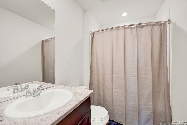 201 Legendary Trail Loop, House other with 5 bedrooms, 3 bathrooms and null parking in Floresville TX | Image 30