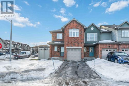 237 Kingswell St, Gloucester, ON, K1T0L1 | Card Image