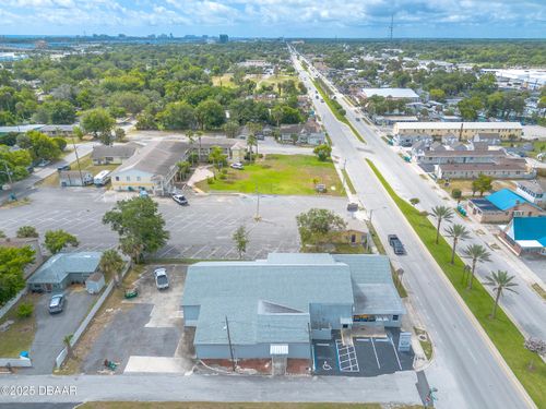 529 Ridgewood Ave, Holly Hill, FL, 32117-4423 | Card Image