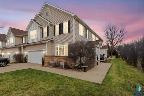 5518 S Sandra Dr, Sioux Falls, SD, 57108-5002 | Card Image