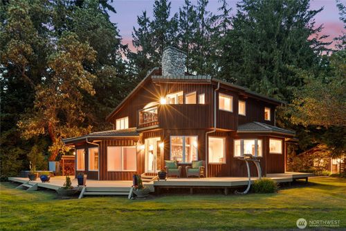 2548 S Camano Dr, Camano Island, WA, 98282-6366 | Card Image