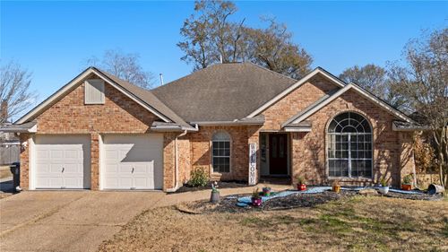106 Mockingbird Ln, Bridge City, TX, 77611-2700 | Card Image