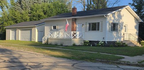524 Maple Dr, Morenci, MI, 49256-1222 | Card Image