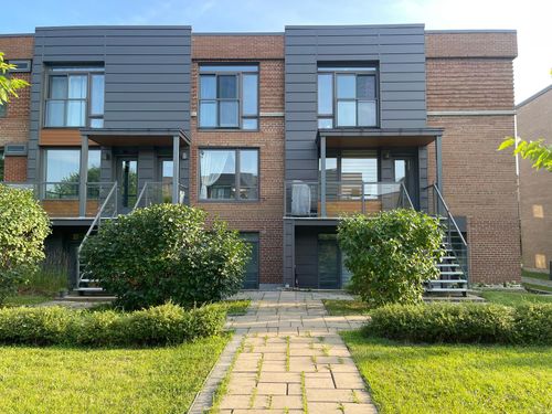 4244 Rue La Perrière, Longueuil, QC, J3Y0P4 | Card Image