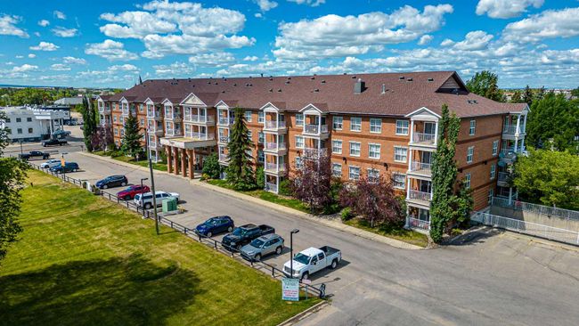215 - 9914 101 Avenue, Home with 1 bedrooms, 1 bathrooms and null parking in Grande Prairie AB | Image 1