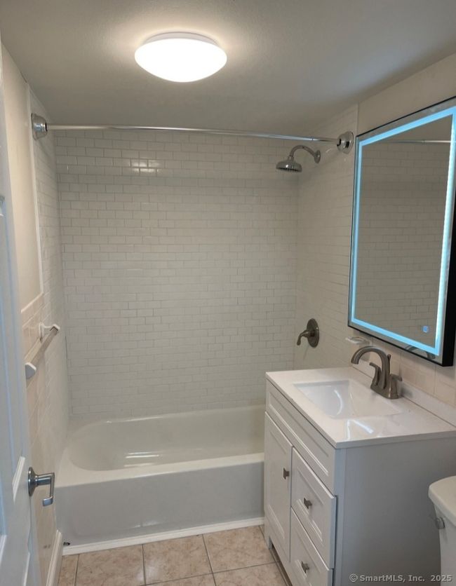 APT-308 - 1310 Berlin Tpke, Condo with 1 bedrooms, 1 bathrooms and 1 parking in Wethersfield CT | Image 9
