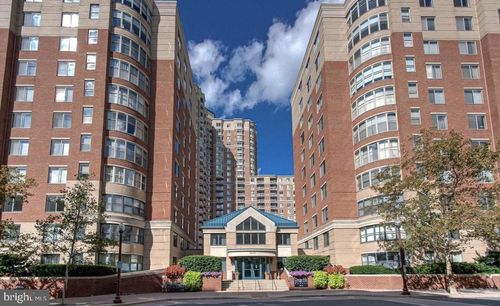 704w-3835 9th St N, ARLINGTON, VA, 22203-4084 | Card Image