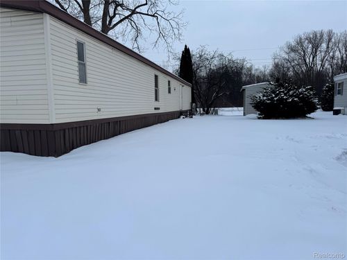 6065 Vernon St, Van Buren Township, MI, 48111-5012 | Card Image