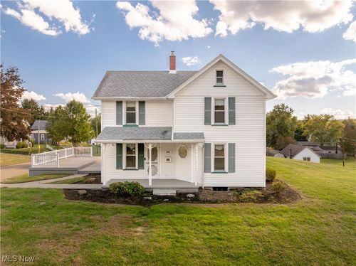 303 Wooster St Nw, Navarre, OH, 44662-1037 | Card Image