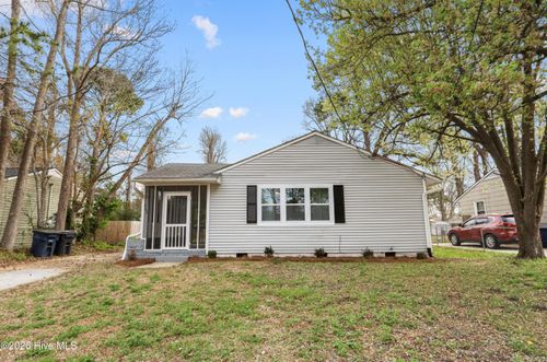 522 Oak Ln, Jacksonville, NC, 28540-4940 | Card Image