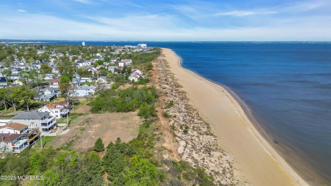 15 Sunset St, House other with 4 bedrooms, 3 bathrooms and null parking in Keansburg NJ | Image 36