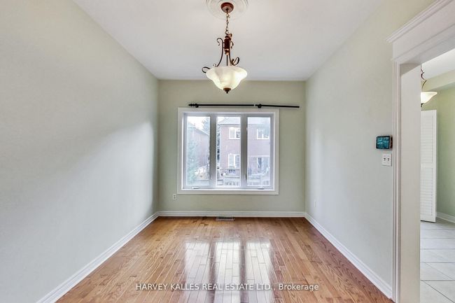 241 Denise Cir, House attached with 3 bedrooms, 3 bathrooms and 3 parking in Newmarket ON | Image 8