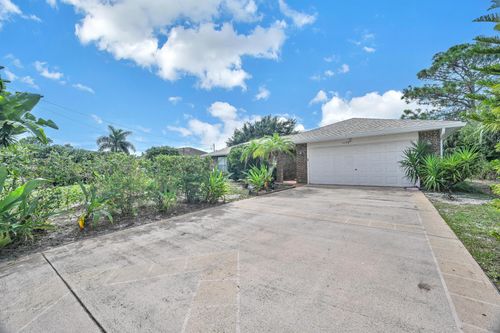 1170 Sw Edinburgh Dr, Port St. Lucie, FL, 34953-6635 | Card Image