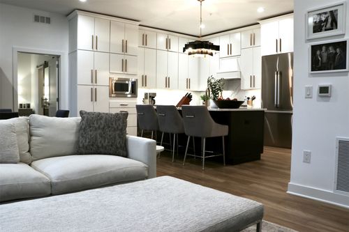 unit-308-400 Sw 7th St, Des Moines, IA, 50309-4680 | Card Image