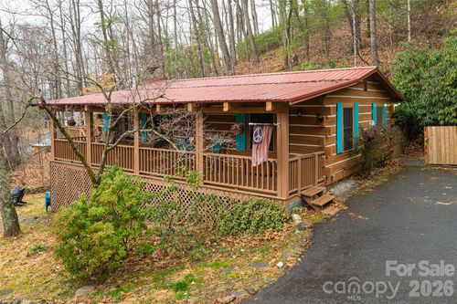 16 Rocky Glen Trl, Black Mountain, NC, 28711-6036 | Card Image