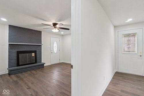 4127 Greenfield Dr, Anderson, IN, 46013-5032 | Card Image