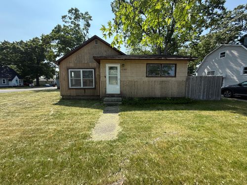 1099 Shonat St, Muskegon, MI, 49442-4258 | Card Image