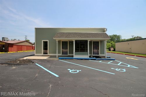 33053 W Jefferson Ave, Rockwood, MI, 48173-9608 | Card Image