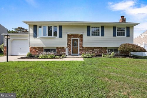 95 Lincoln Dr, Clementon, NJ, 08021-2853 | Card Image