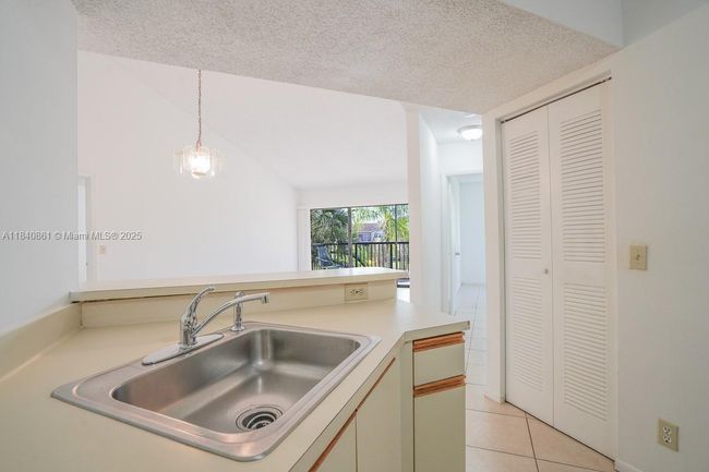APT-304 - 9033 Wiles Rd, Condo with 2 bedrooms, 2 bathrooms and null parking in Coral Springs FL | Image 9