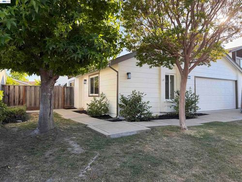 4162 Polonius Cir, Fremont, CA, 94555-2115 | Card Image