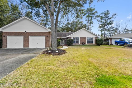 8820 Kailua Pl, Diamondhead, MS, 39525-3656 | Card Image