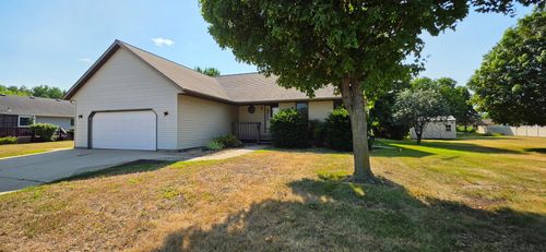 735 10th Ave S, Waite Park, MN, 56387-7500 | Card Image