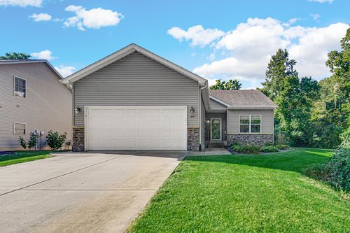 317 W Oak Hill Rd, Chesterton, IN, 46304-1228 | Card Image