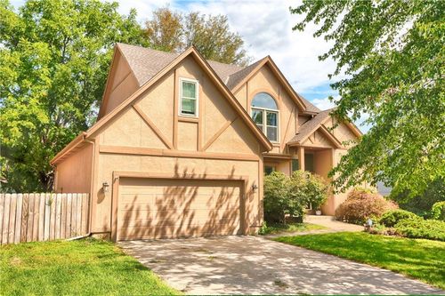 15107 Reeds St, Overland Park, KS, 66223-3239 | Card Image