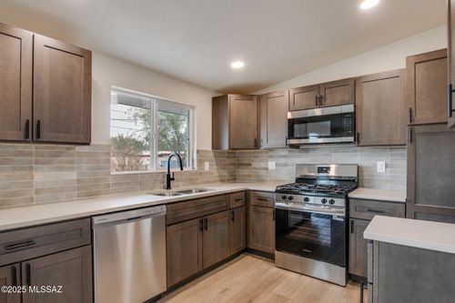 1220 W Fresno Street, Tucson, AZ, 85745 | Card Image