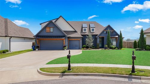 12451 S Granite Ave E, Bixby, OK, 74008-2757 | Card Image