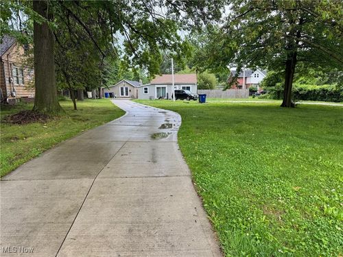 18024 Marcella Rd, Cleveland, OH, 44119-2616 | Card Image