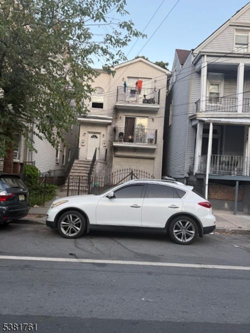 166 S 11th St, Newark, NJ, 07107-1410 | Card Image