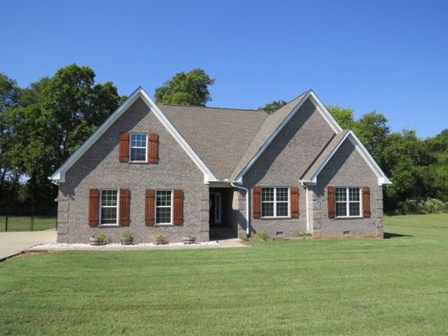 135 Stonecreek Dr, Pulaski, TN, 38478-5210 | Card Image