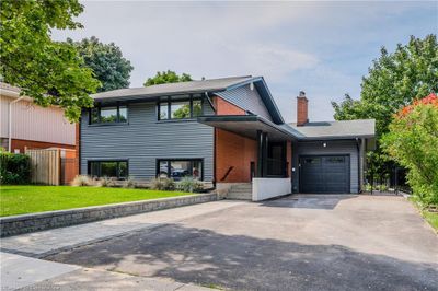 217 Winfield Ave, House other with 5 bedrooms, 2 bathrooms and 5 parking in Waterloo ON | Image 1